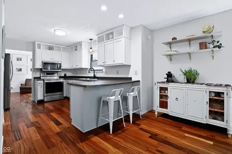 8245 Maple Leaf Court Indianapolis IN 46268