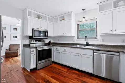 8245 Maple Leaf Court Indianapolis IN 46268