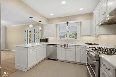 7360 N Chester Avenue Indianapolis IN 46240