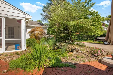 7360 N Chester Avenue Indianapolis IN 46240