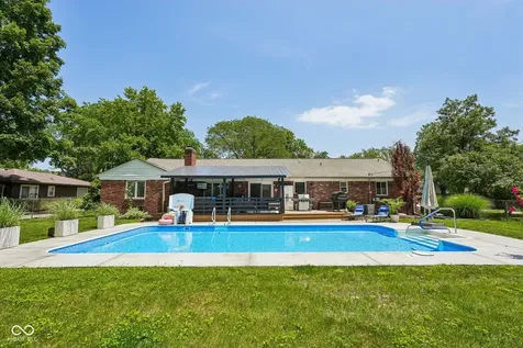 6736 Grosvenor Place Indianapolis IN 46220