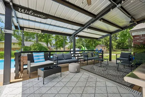 6736 Grosvenor Place Indianapolis IN 46220