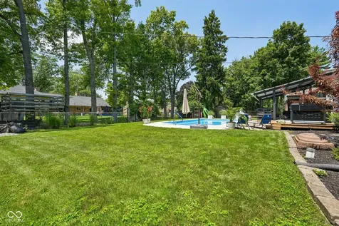 6736 Grosvenor Place Indianapolis IN 46220
