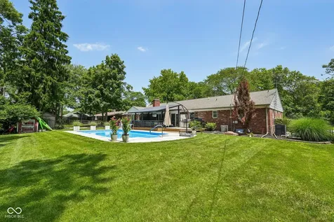 6736 Grosvenor Place Indianapolis IN 46220