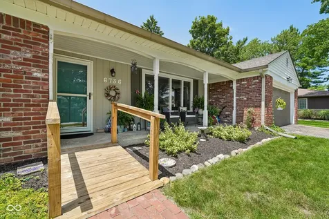 6736 Grosvenor Place Indianapolis IN 46220