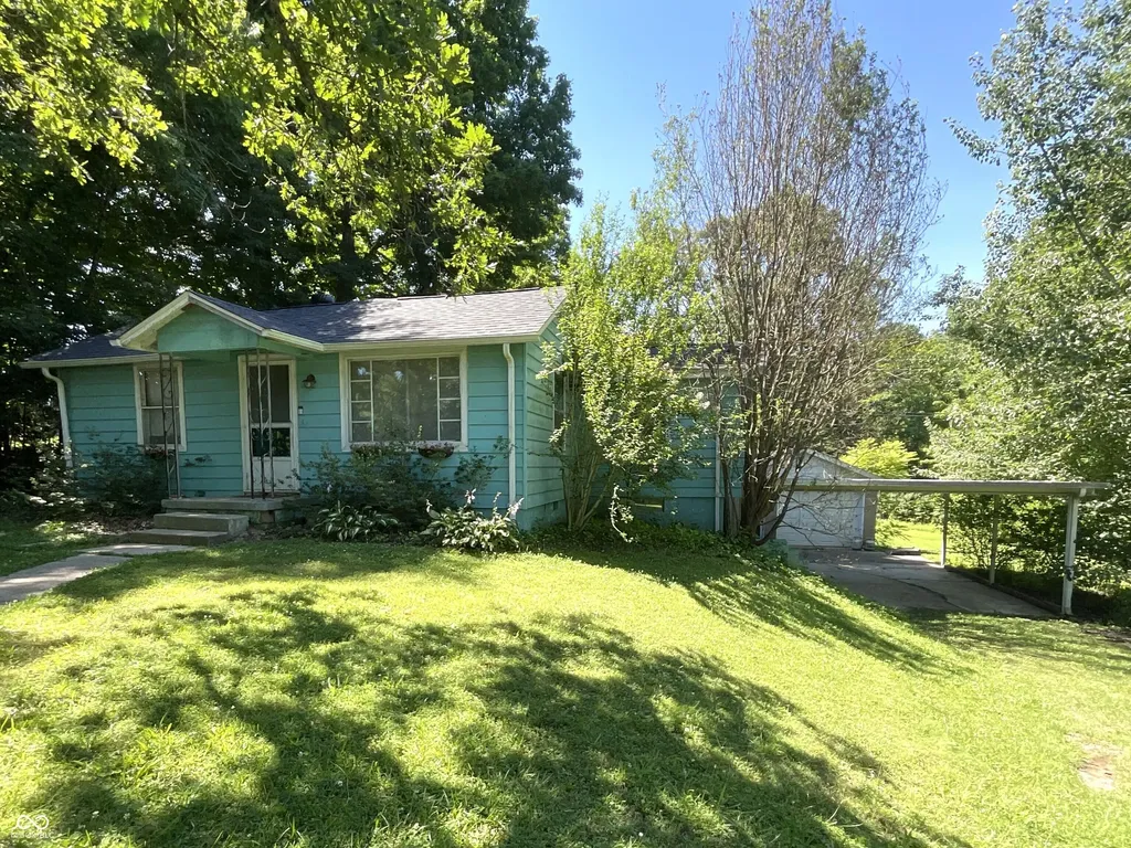 1526 Freeman Road Spencer IN 47460