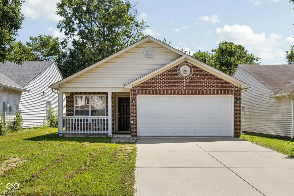 8203 Lake Tree Lane Indianapolis IN 46217