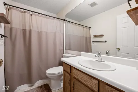 8203 Lake Tree Lane Indianapolis IN 46217