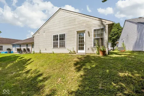 8203 Lake Tree Lane Indianapolis IN 46217