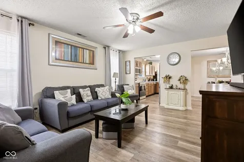 8203 Lake Tree Lane Indianapolis IN 46217