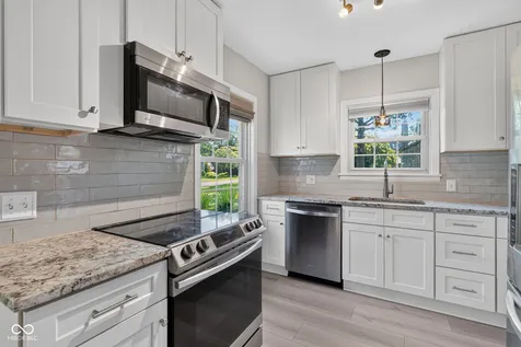 2417 Baur Drive Indianapolis IN 46220