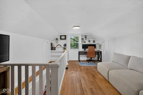 2417 Baur Drive Indianapolis IN 46220