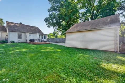 2417 Baur Drive Indianapolis IN 46220