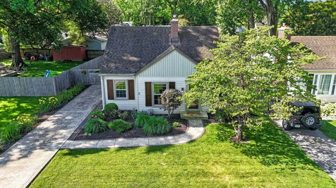 2417 Baur Drive Indianapolis IN 46220