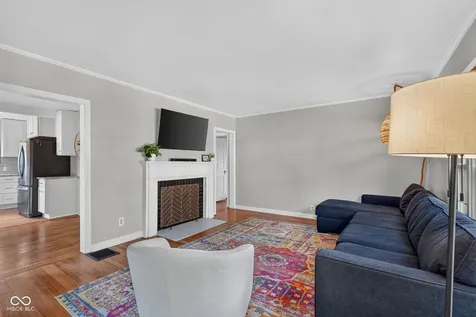 2417 Baur Drive Indianapolis IN 46220