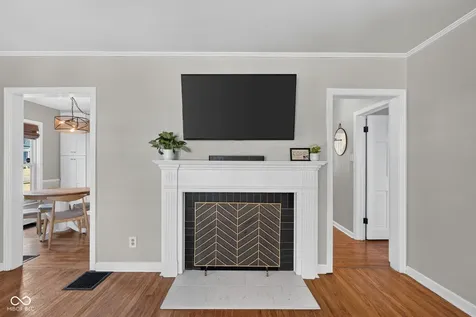 2417 Baur Drive Indianapolis IN 46220