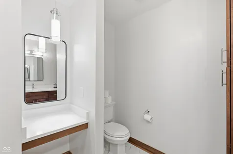 2347 Quiet Court Indianapolis IN 46239