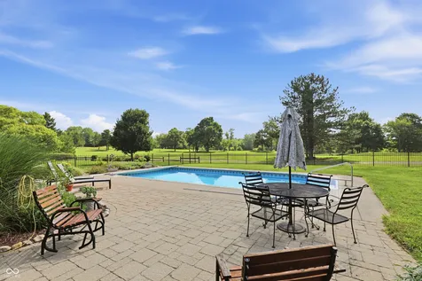 2347 Quiet Court Indianapolis IN 46239