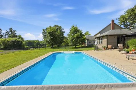 2347 Quiet Court Indianapolis IN 46239