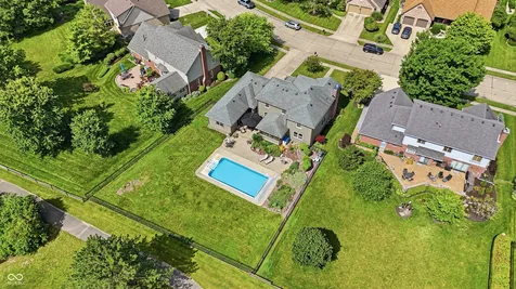 2347 Quiet Court Indianapolis IN 46239