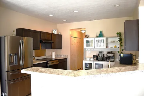 3274 Rolling Hill Drive Columbus IN 47201