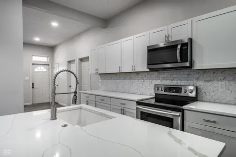 256 E Caven Street Indianapolis IN 46225