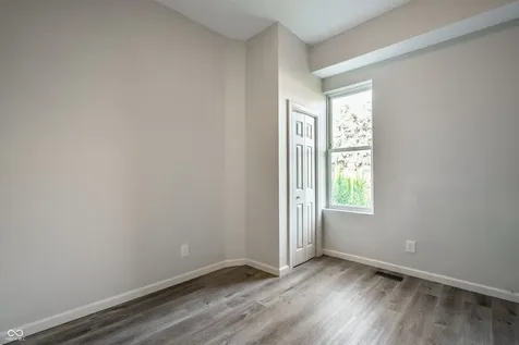 256 E Caven Street Indianapolis IN 46225
