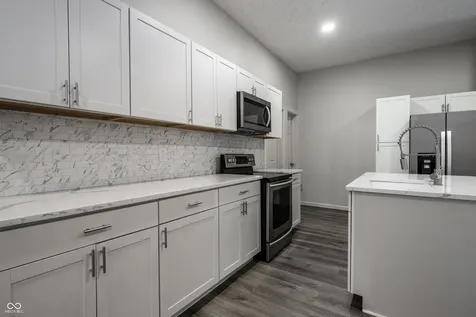 256 E Caven Street Indianapolis IN 46225