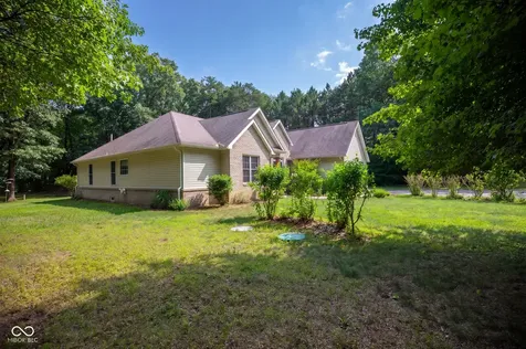 12368 Upas Road Plymouth IN 46563