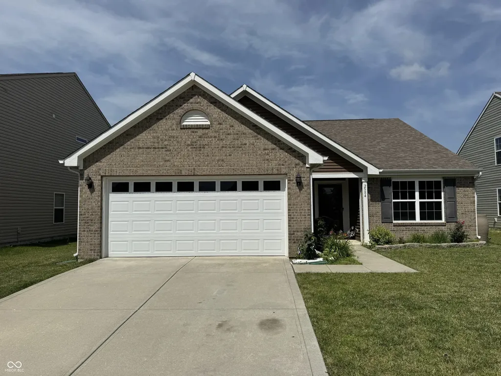 2584 Shadowbrook Trace Greenwood IN 46143