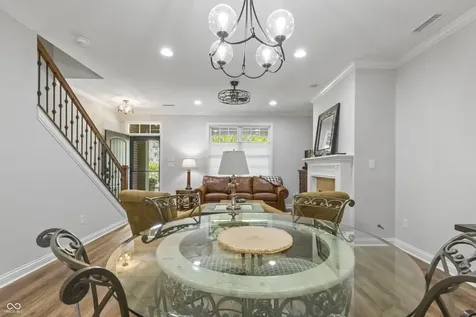 6691 Beekman Place Zionsville IN 46077