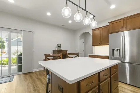 6691 Beekman Place Zionsville IN 46077