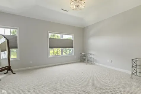 6691 Beekman Place Zionsville IN 46077
