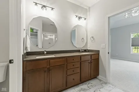 6691 Beekman Place Zionsville IN 46077