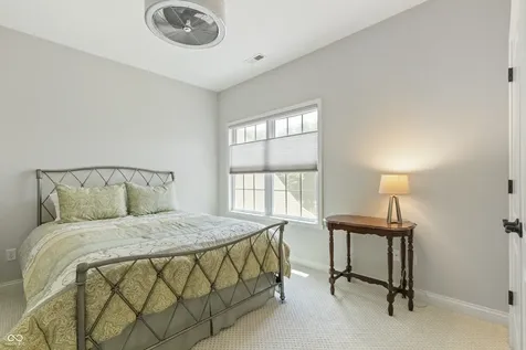 6691 Beekman Place Zionsville IN 46077