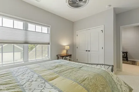 6691 Beekman Place Zionsville IN 46077