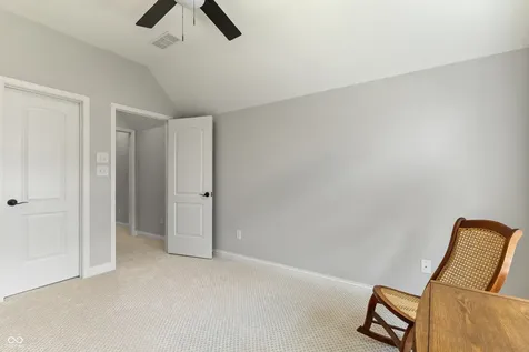 6691 Beekman Place Zionsville IN 46077