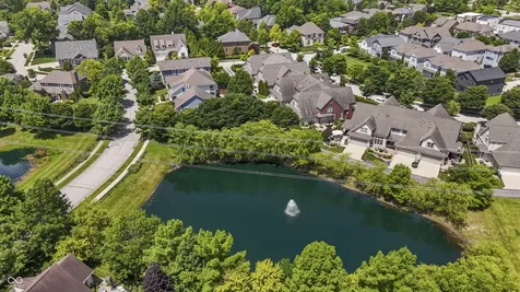 6691 Beekman Place Zionsville IN 46077