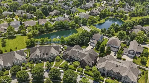 6691 Beekman Place Zionsville IN 46077