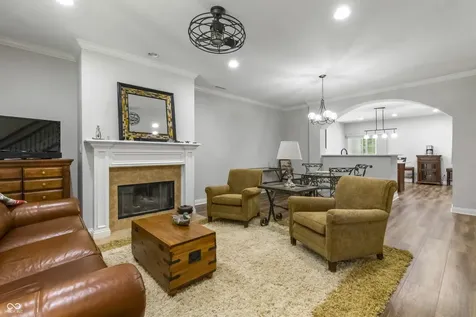 6691 Beekman Place Zionsville IN 46077