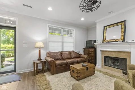 6691 Beekman Place Zionsville IN 46077