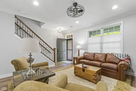 6691 Beekman Place Zionsville IN 46077