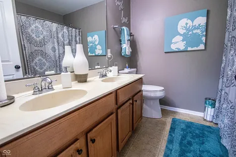 12857 Pennington Road Fishers IN 46037