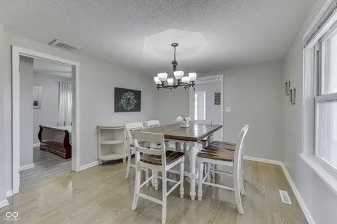 6125 E Edgewood Indianapolis IN 46237