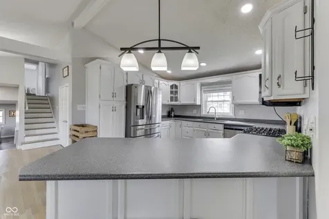 6125 E Edgewood Indianapolis IN 46237