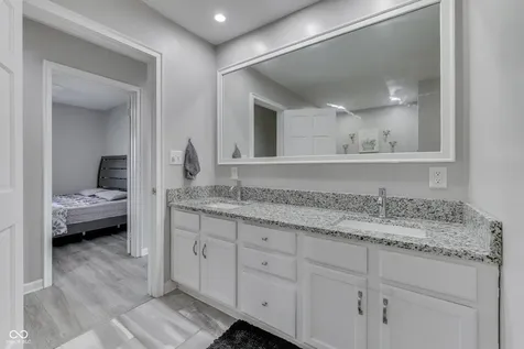 6125 E Edgewood Indianapolis IN 46237