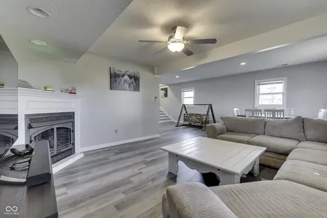 6125 E Edgewood Indianapolis IN 46237