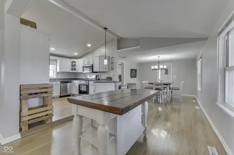 6125 E Edgewood Indianapolis IN 46237