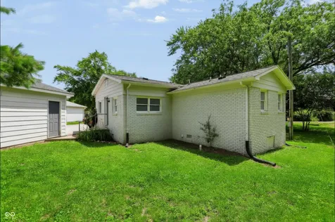 320 W Ash Street Jamestown IN 46147