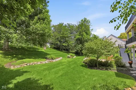 11180 Hawthorn Ridge Fishers IN 46037